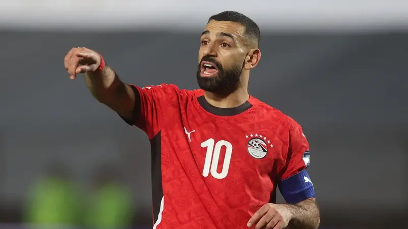 الكشف عن ملابسات حديث محمد صلاح مع مدرب جنوب إفريقيا